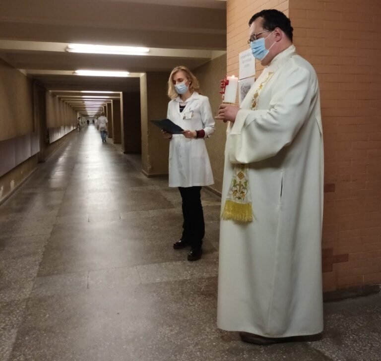 Kauno klinikų tuneliuose buvo einamas „Šviesos kelias“