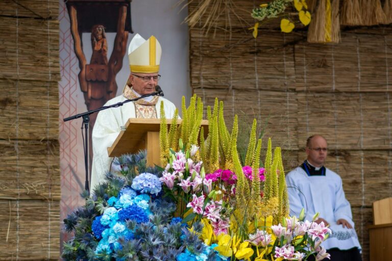 Kardinolas Sigitas Tamkevičius. „Štai mano motina ir broliai!“ (Mk 3, 34) – 10 eilinis sekmadienis