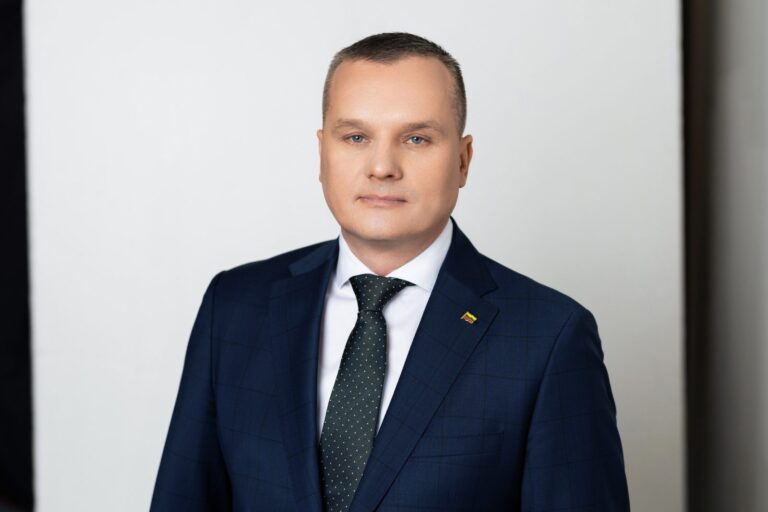 Darius Varnas. Alfonso Svarinsko patriotizmo idėjos įgyvendinimas Didžiosios Kovos apygardos partizanų parke