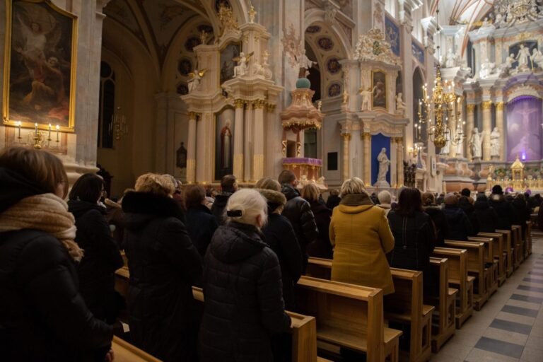 Kauno arkikatedroje bazilikoje įvyko katechumenų įrašymo apeigos