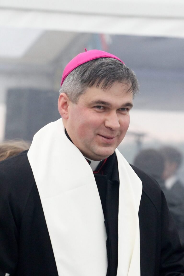 Panevėžio vyskupas Linas Vodopjanovas OFM pasveikino mokytojus su Rugsėjo 1- ąja