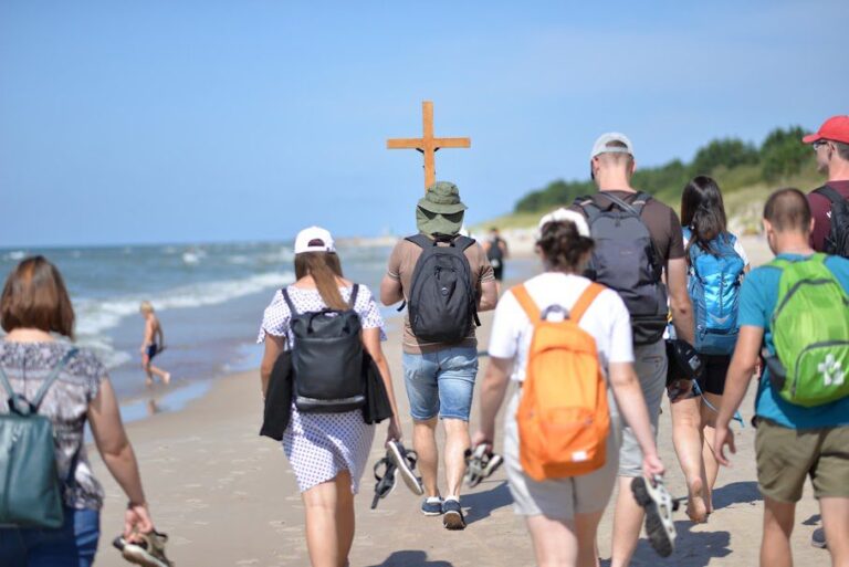 Jaunimą iš visos Lietuvos sukvietė keliaujanti Pašaukimų stovykla