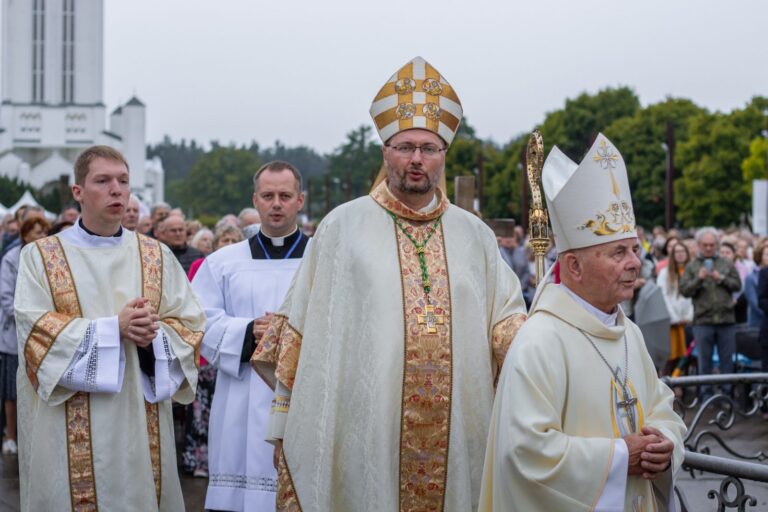 Arkivyskupas Visvaldas Kulbokas: kai žvelgiame tikinčiojo akimis, tuomet mažiau yra nužmoginimo