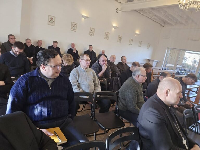Kaune kunigai rinkosi į konferenciją