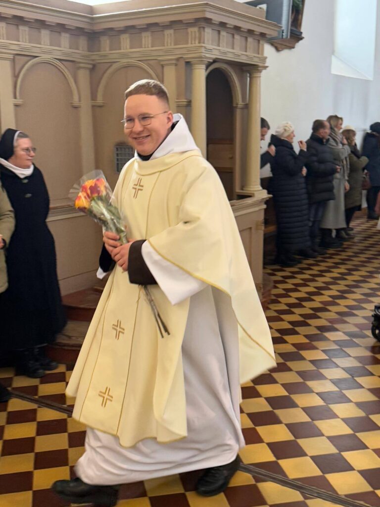 Kretingoje kunigu įšventintas br. Edvinas Jurgutis OFM
