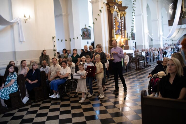 Palaimintojo Jurgio Matulaičio atlaidų sekmadienį pristatyti jo užtarimu įvykę pagijimai