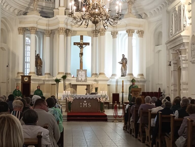Šiauliuose meldėsi Lietuvos aklųjų ir silpnaregių bendruomenės nariai