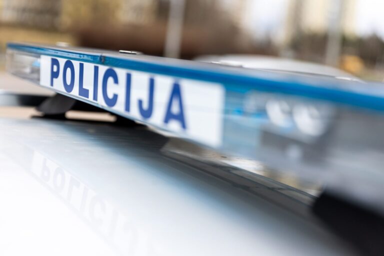 Teismas: Šiaulių policininkai buvo susibūrę į nusikalstamą susivienijimą