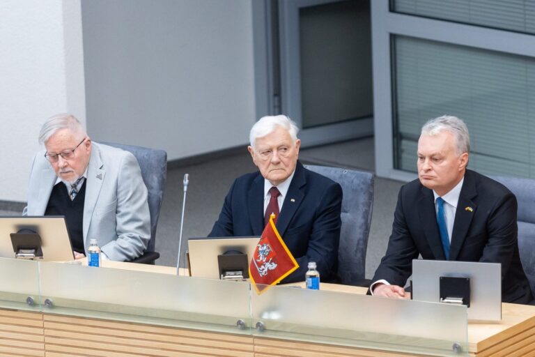 Geriausiai vertinamas G. Nausėda, A. Anušauskas ir buvę prezidentai, prasčiausiai – A. Armonaitė ir Landsbergiai