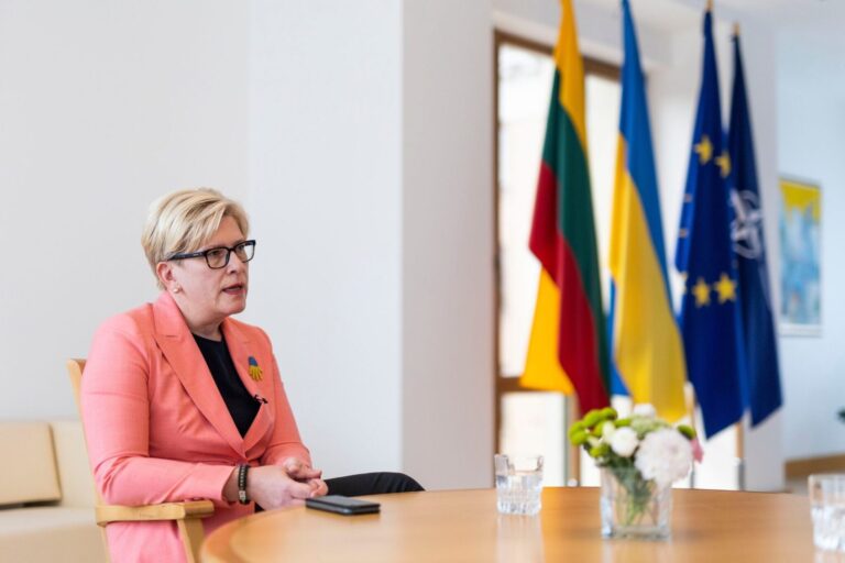 Premjerė: rusų kalbą mokyklose galėtų pakeisti lenkų kalba