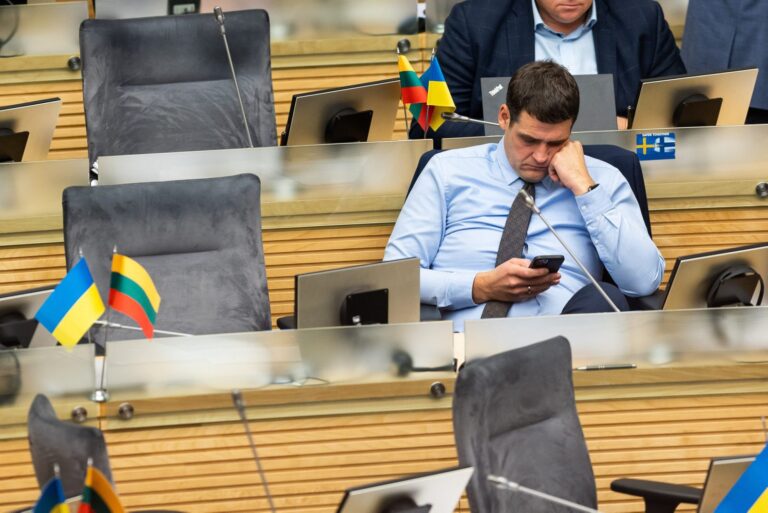 „Valstiečiai“ nedirbs R. Žemaitaičio apkaltos komisijoje, ją vadina politikavimu