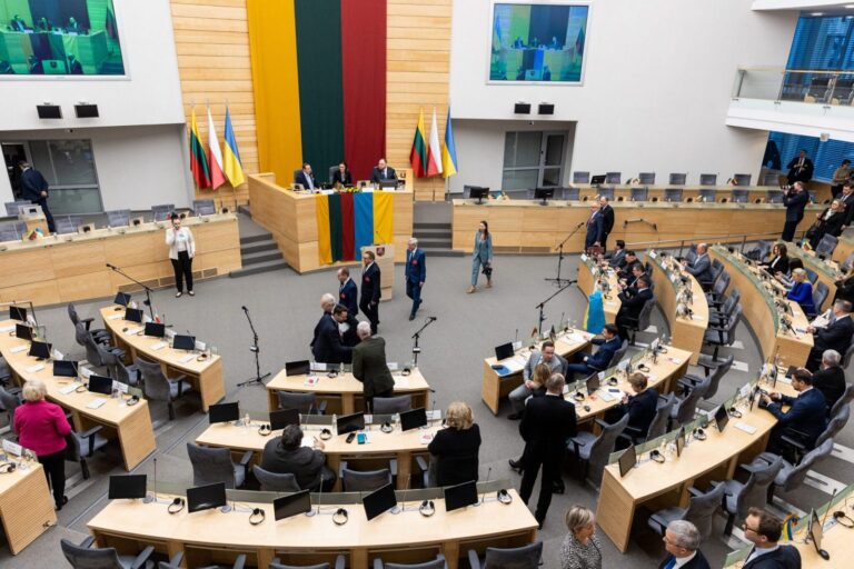 Nevyriausybinės organizacijos ragina Seimo narius patvirtinti Nacionalinės šeimos tarybos naują sudėtį