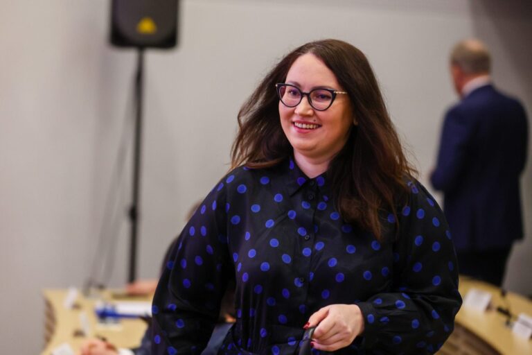 E. Dobrowolska atmeta kritiką dėl pusiaukelės namų Domeikavoje