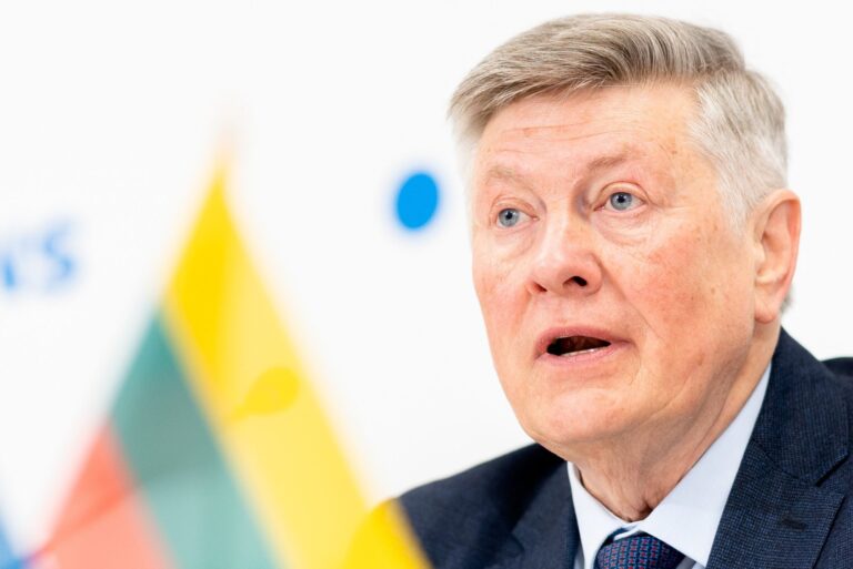 A. Paulauskas pranešė nekandidatuosiantis į prezidentus, partijai siūlys remti I. Vėgėlę