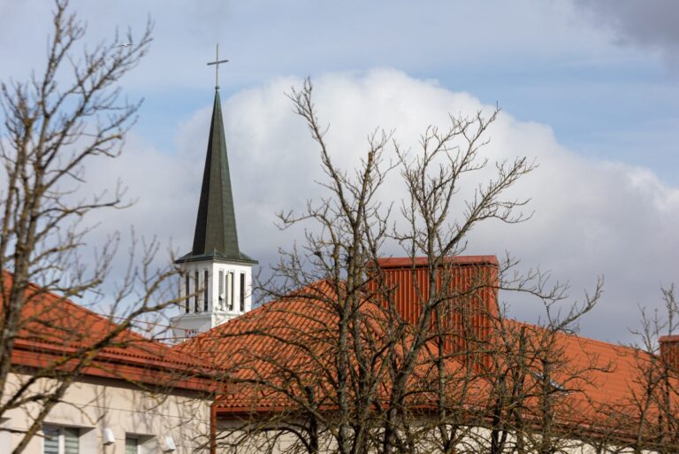 Gargždai ruošiasi atnaujinti istorinę miesto aikštę, atverti vaizdą į bažnyčią