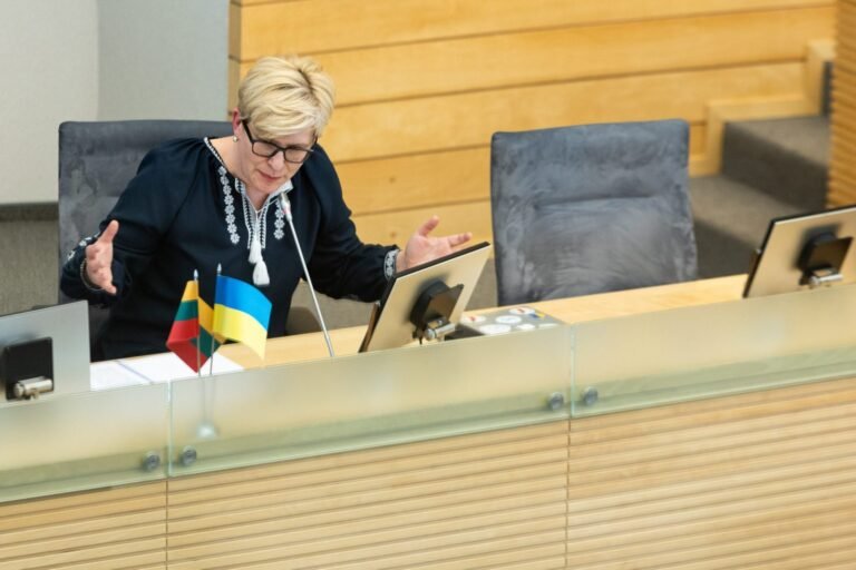 I. Šimonytė patenkino G. Jakšto atsistatydinimo prašymą, įteikė jį prezidentui