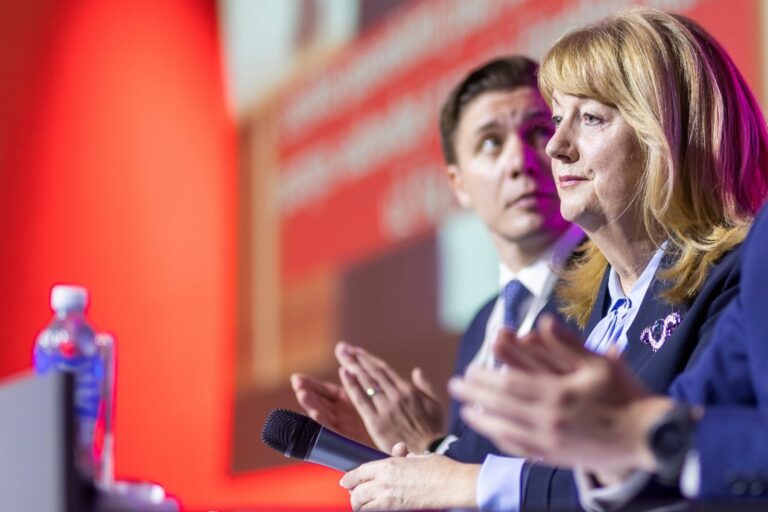 Partijų reitinge toliau pirmauja socialdemokratai