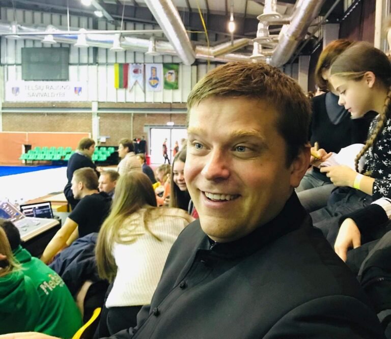 Kun. Viktoras Ačas: atsiradus sunkumams, svarbiausia, kaip juos įveiki