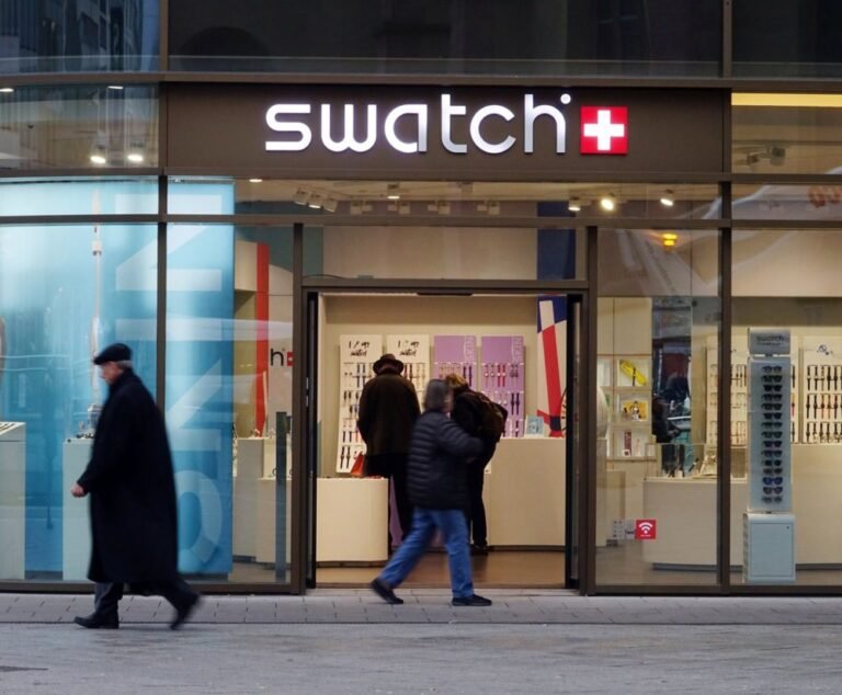 Malaizija uždraudžia Swatch produktus, įskaitant ir laikrodžius, su LGBT simbolika