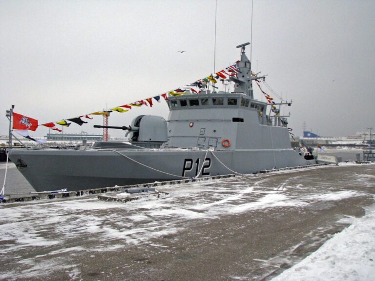 Lietuva pirks patrulinius laivus iš Suomijos
