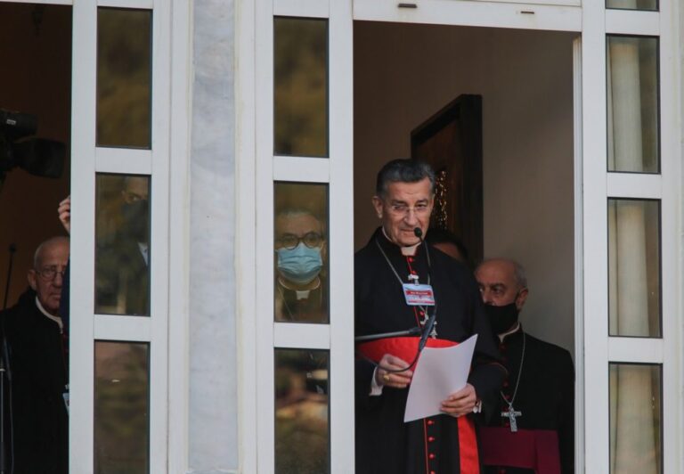 Tūkstančiai Libano krikščionių bėga iš savo namų