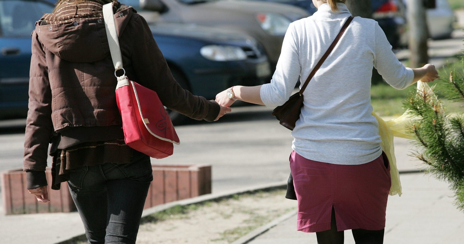 Paauglės / BNS nuotr.