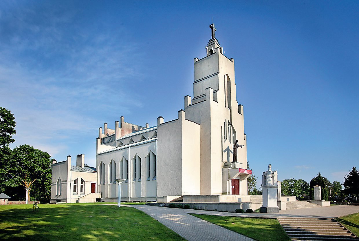Truskavos Šv. Dvasios bažnyčia / Visuotinės lietuvių enciklopedijos nuotr.