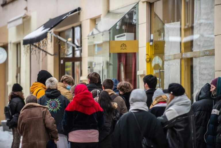 Prekybininkai: bijome riaušių prie prekybos centrų
