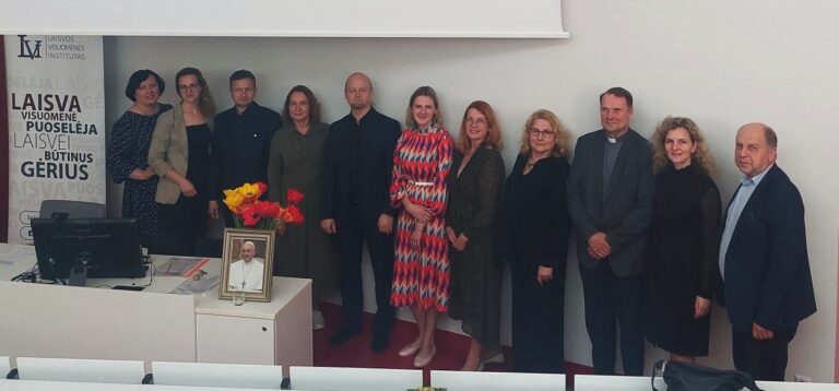 Kaune vyko konferencija „Vaiko juokas išgelbės pasaulį“, skirta Pasaulinei gyvybės dienai paminėti
