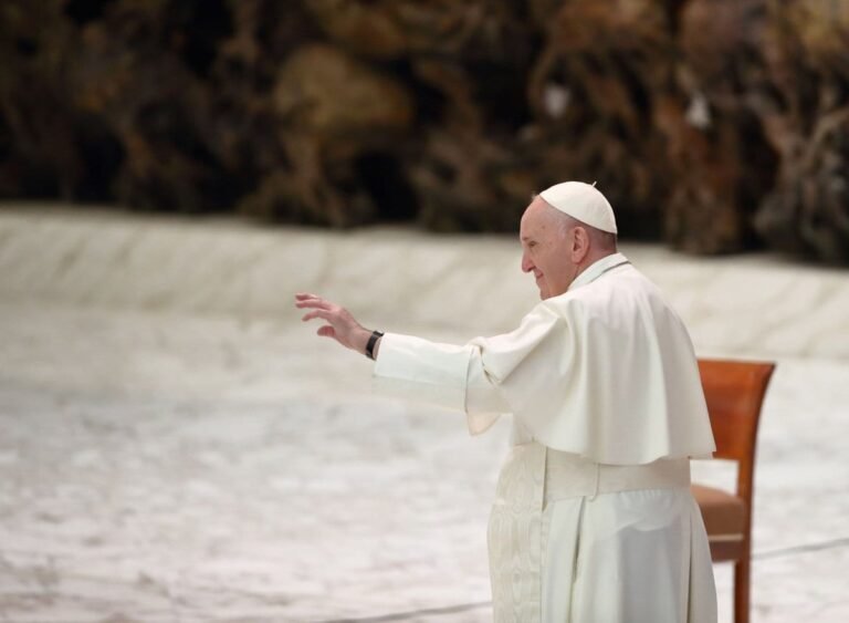 Popiežius Pranciškus: Dievas maldoje turi mus atversti, o ne mes jį