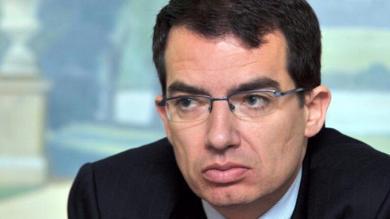 „Moderna” vadovas: esamos vakcinos tikriausiai menkai saugos nuo omikron atmainos