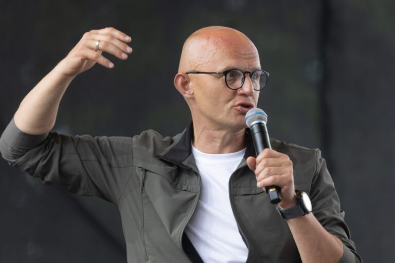 Ekspertai: E.Jakilaitis, M.Garbačiauskaitė -Budrienė ir R. Valatka – įtakingiausi žurnalistai