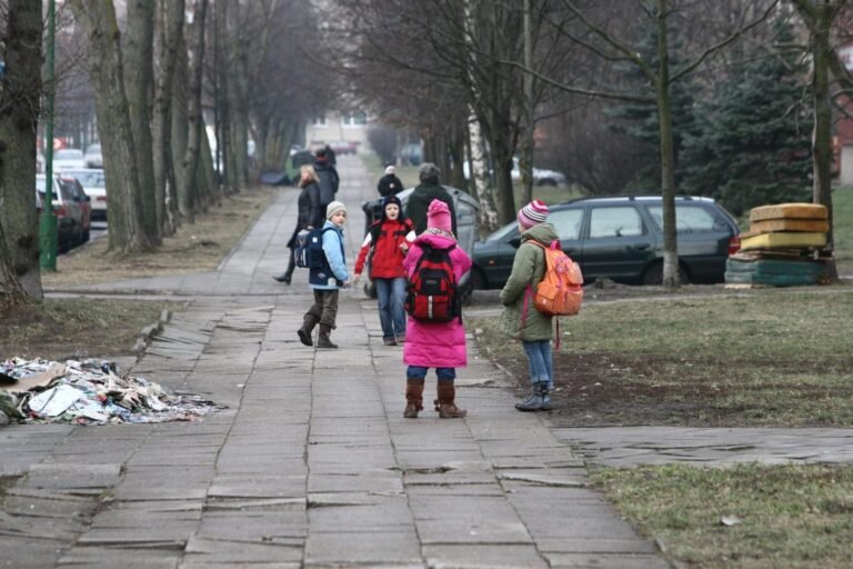 Vyriausybė leido nuo pirmadienio atnaujinti pradinukų ugdymą 45-iose savivaldybėse