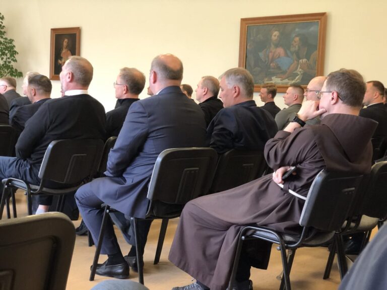 Vilniaus arkivyskupijos kunigai aptarė sielovados klausimus