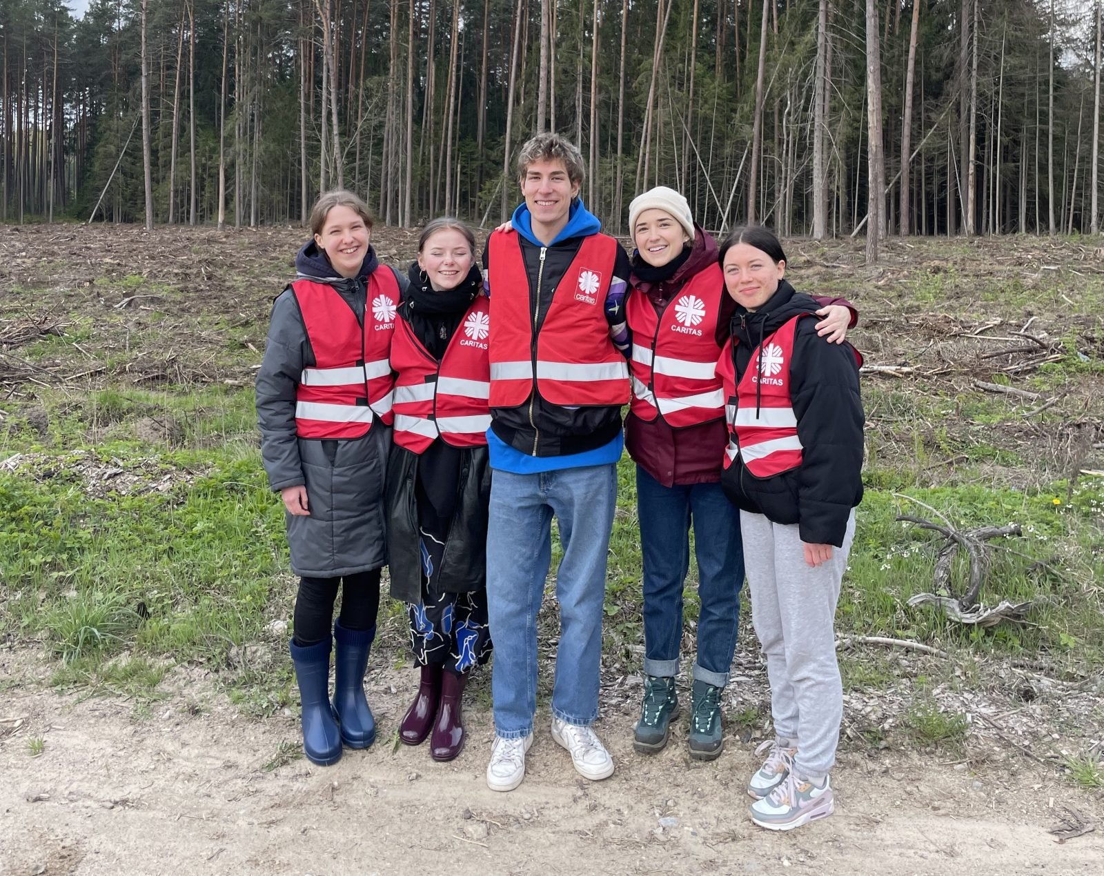 Savanoriai / Vilniaus arkivyskupijos Carito nuotr.