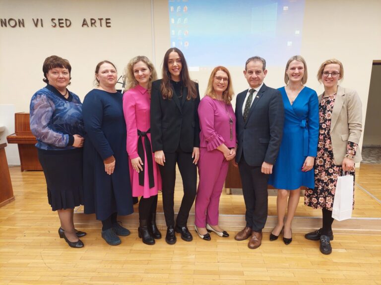 Kaune vyko pasaulinei gyvybės dienai skirta konferencija „Šeimai palanki medicina: motinystės/ tėvystės iššūkiai ir depresija“