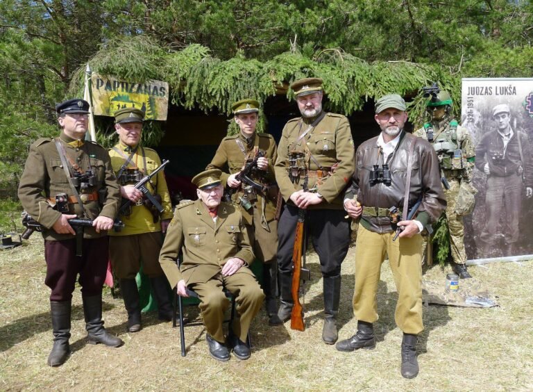 Vyko žygis Anykščių krašto partizanams pagerbti