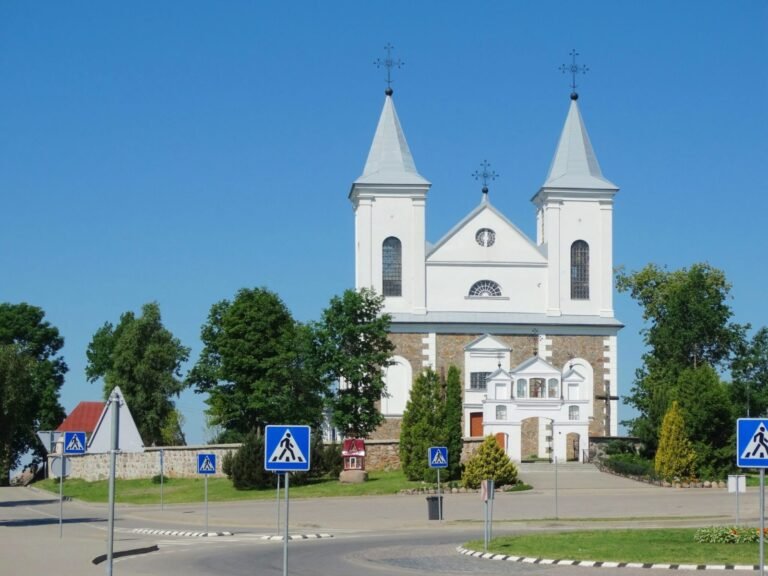 Restauruota Laukuvos šv. Kryžiaus Atradimo bažnyčia