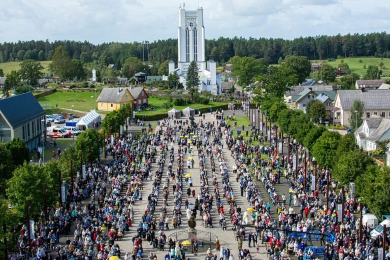 Šilinės – didieji Šiluvos atlaidai – vilties atgimimo laikas