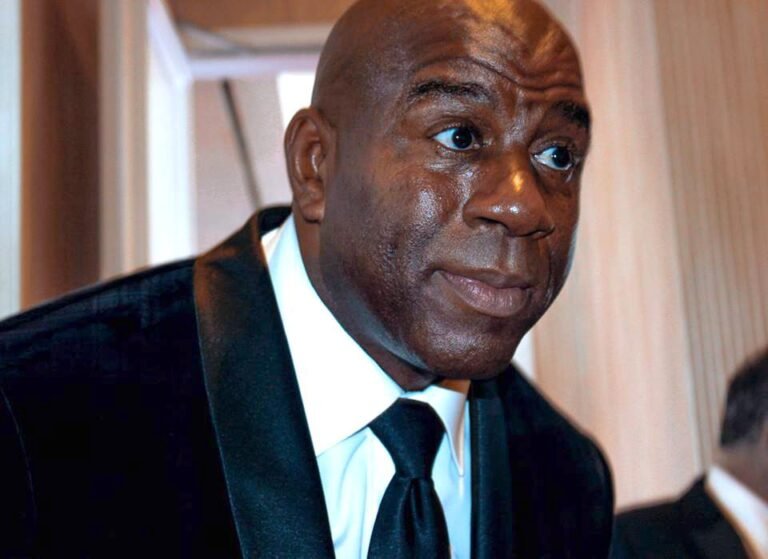 NBA legenda Magicas Johnsonas: dėkoju Dievui, kad mane saugo