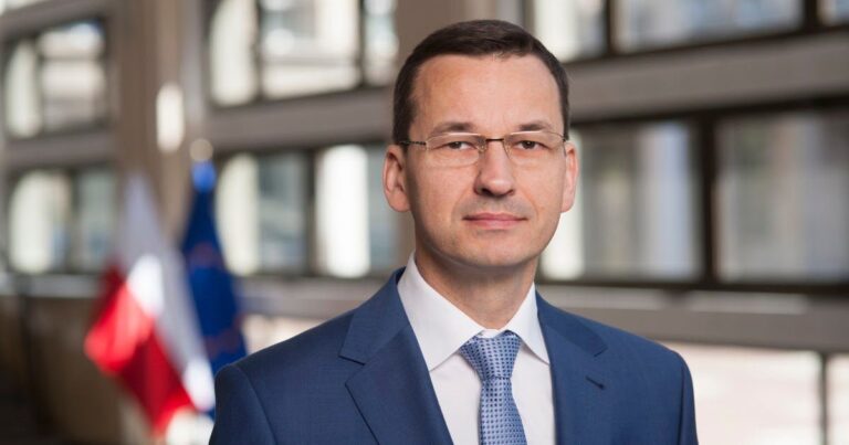 Lenkijos vyriausybė mažins mokesčius kurui, dujoms ir elektrai, kad palengvintų gyventojams infliacijos naštą