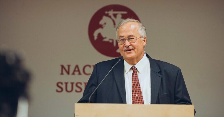 Algis Avižienis: politinis bruzdėjimas tik plėsis