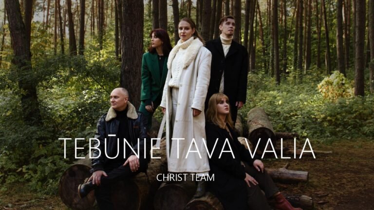 Šlovinimo komanda „Christ Team“ pradžiugino debiutiniu vaizdo klipu