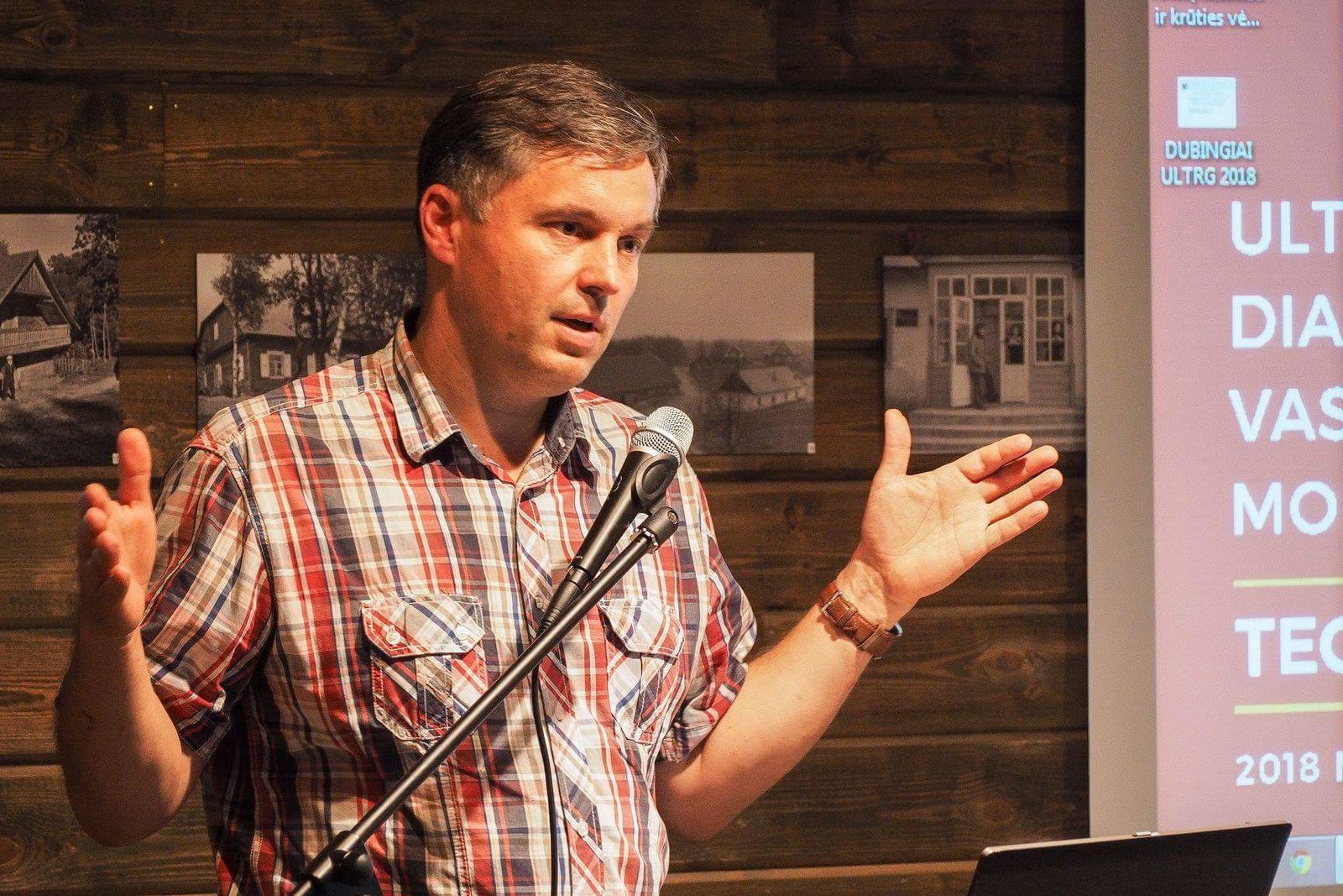 Prof. dr. Andrius Macas