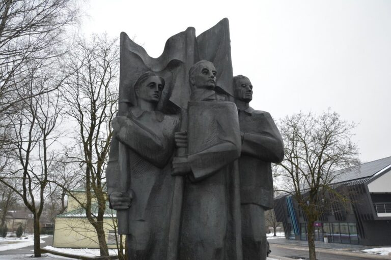 Nacionalinis susivienijimas kreipėsi dėl sovietinių „Vėliavnešių“ nukėlimo