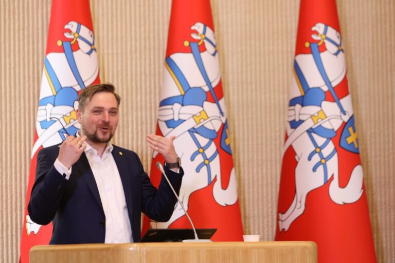 Vytis Turonis. Rūpinkitės tuo, kas gera visų žmonių akyse. Ir būsite gerbiami?