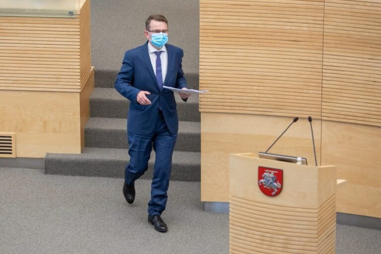 Galima kalbėti apie karantiną nesiskiepijusiems – A. Dulkys