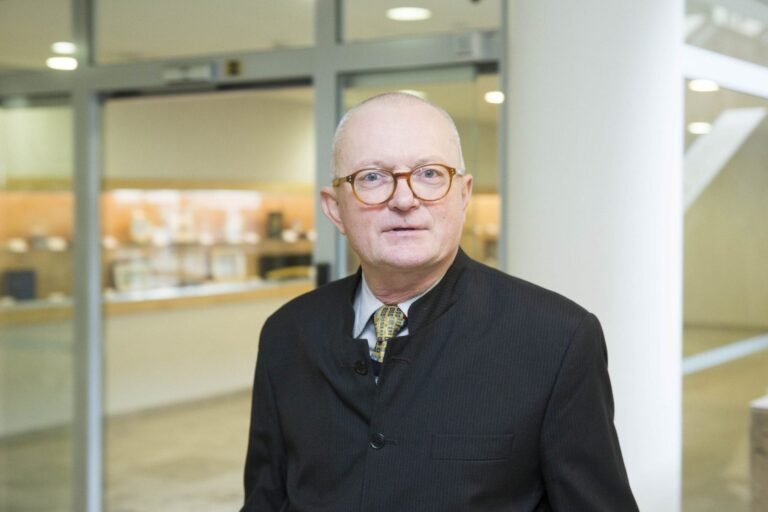 VLKK: žodis „pederastas“ turi menkinamąją reikšmę ir yra nevartotinas