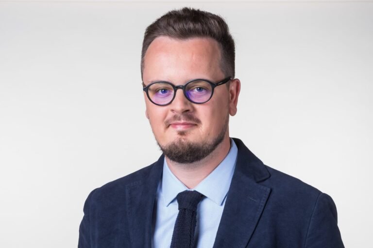 Valentinas Beržiūnas. Vardan Tos!