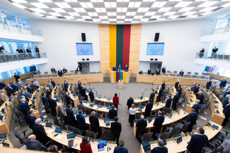 Visuomeninės organizacijos: „Ne“ amoraliam, melu ir verslo lobizmu grįstam Reprodukcinės sveikatos įstatymo projektui!